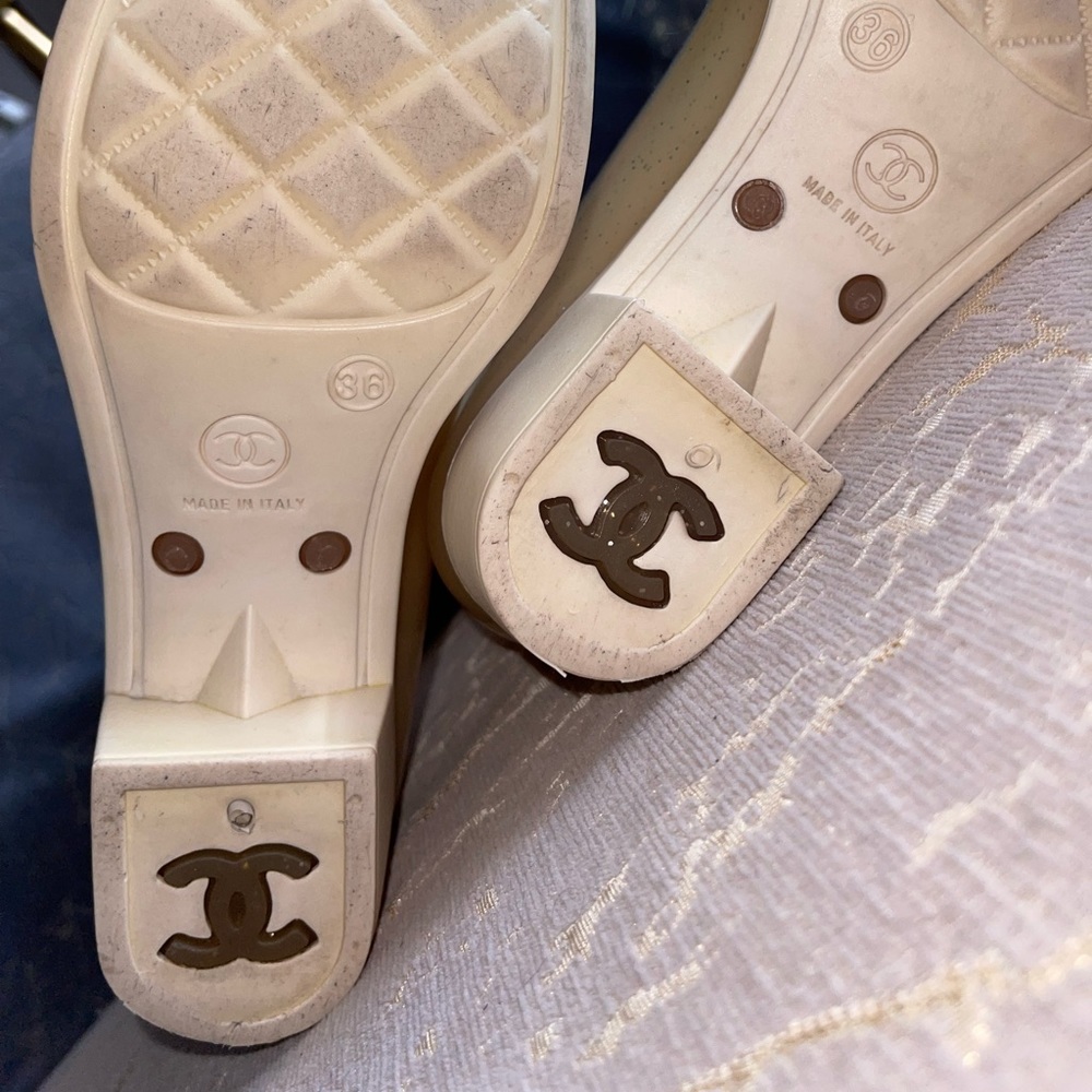 CHANEL Cream Winter & Rain Boots - Picture 4 of 10